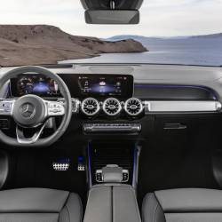 Mercedes GLB, SUV compatto anche a sette posti