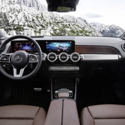 Mercedes GLB, SUV compatto anche a sette posti