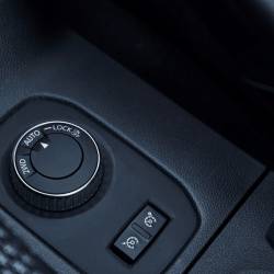 Profondi rinnovamenti di stile e tecnologici nel nuovo suv Dacia Duster