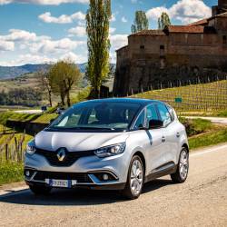 Per Renault Scénic arriva il nuovo motore Diesel 1.7 Blue dCi