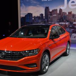 Un investimento di 1,2 miliardi di dollari e la nuova Volkswagen Jetta 