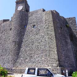 Tre veicoli elettrici Citroen, tra cui una e-Mehari e nuove stazioni di ricarica a Pantelleria
