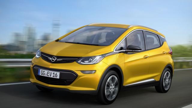Opel Ampera-e l’auto elettrica a portata di tutti. E intanto GM cerca partner.