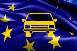 Mercato Auto Europa: calo del 5,2%nel mese a +0,6 nel trimestre