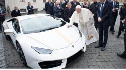 Una Lamborghini Huracán RWD personalizzata per Papa Francesco