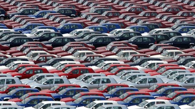 Mercato auto in Italia: a Febbraio calo dell’1,4%