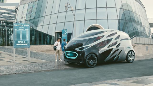 Vision URBANETIC: il trasporto nella città del futuro secondo Mercedes