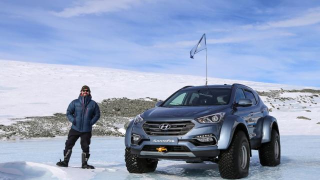 Hyundai Santa Fe in Antartide