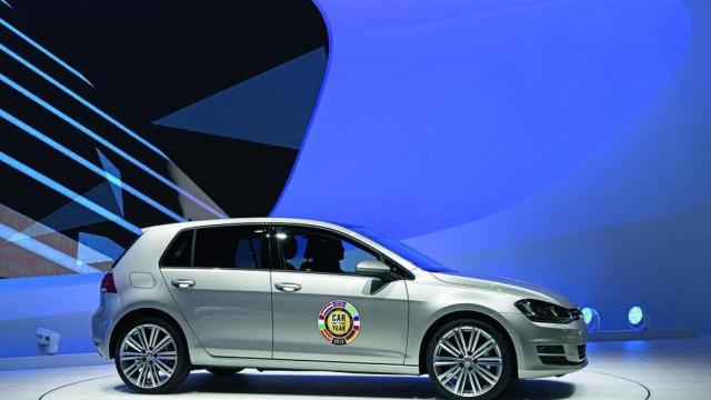 VW GOLF AUTO DELL'ANNO