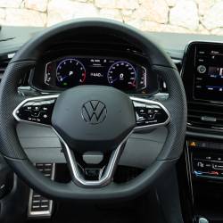 Volkswagen T-Roc e T-Roc Cabriolet si arricchiscono di tecnologia