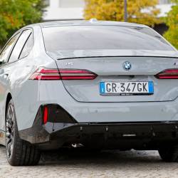Nuova BMW Serie 5 per la prima volta anche elettrica