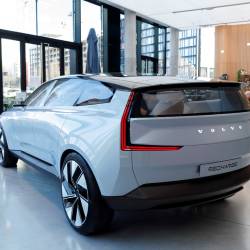 Volvo Concept Recharge e EX90, il futuro le accomuna
