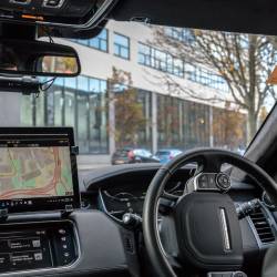 Jaguar Land Rover, interconnessione e guida autonoma
