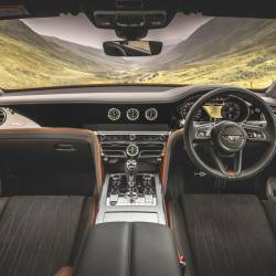 Lusso e sportività sulla Bentley Flying Spur Speed