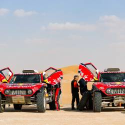 Mini vince la Dakar con Carlos Sainz