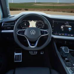 Volkswagen Touareg R plug-in hybrid