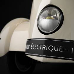 Peugeot a Rétromobile festeggia l’elettrificazione