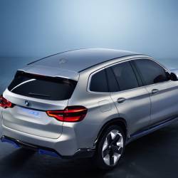 BMW al Salone di Pechino con il nuovo SAV elettrico iX3 Concept 
