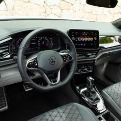 Volkswagen T-Roc e T-Roc Cabriolet si arricchiscono di tecnologia