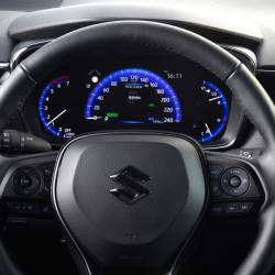 Suzuki Swace, la station wagon Full Hybrid per la massima funzionalità