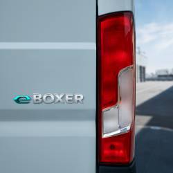 Peugeot e-Boxer, elettrico per lavorare meglio