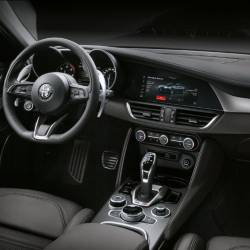 Alfa Romeo Giulia 2020, iniezione di tecnologia