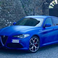 Alfa Romeo Grand Tour, l’arte in movimento secondo Hertz Italia e Garage Italia