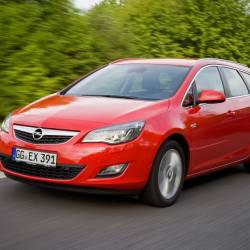 La lunga storia delle station wagon compatte Opel