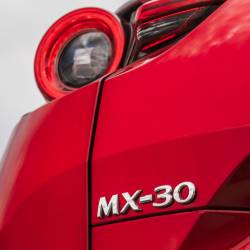 Mazda MX-30 e-SkyActiv, la voce fuori dal coro