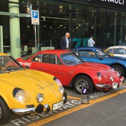 A Roma e Milano inaugurati i due Centri italiani per la distribuzione delle Alpine A110 