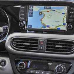 Hyundai i10 si rinnova e porta la tecnologia tra le city-car