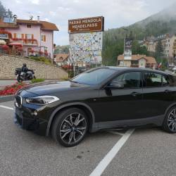 BMW X2, la SUV diventa coupé