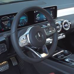 Mercedes Classe A, sicura, tecnologica, chiacchierona